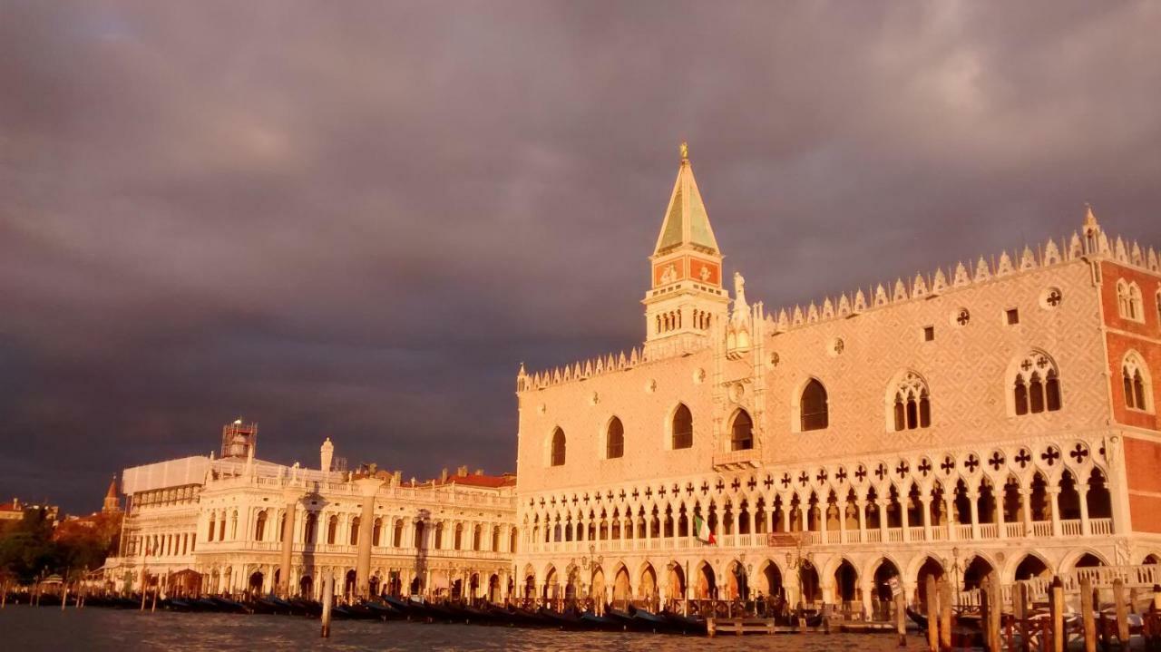 Ca' Giulia - Biennale - Free Wifi Fiber Apartment Венеция Екстериор снимка